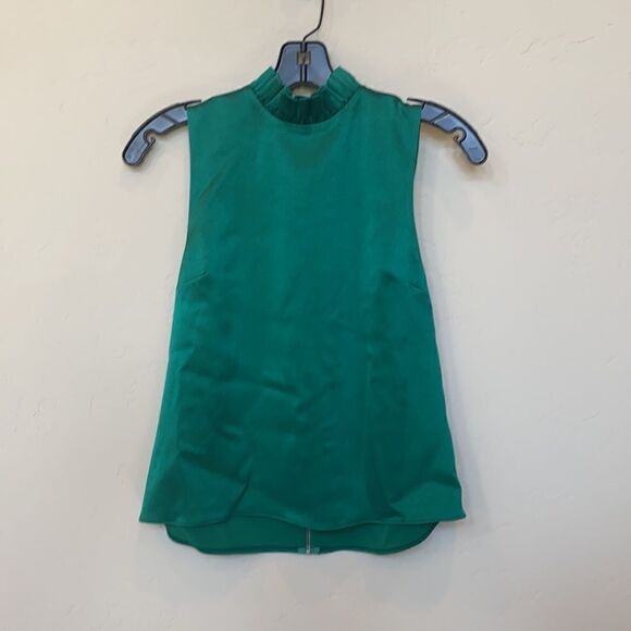 Alice + Olivia Henrietta Sleveless Blouse - Picture 3 of 7